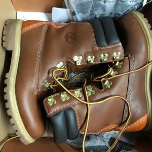 Timberland 40 and below super boot